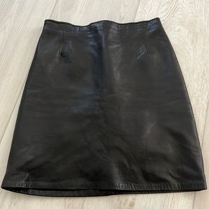 🚺📐 Firenze black leather pencil skirt size 4